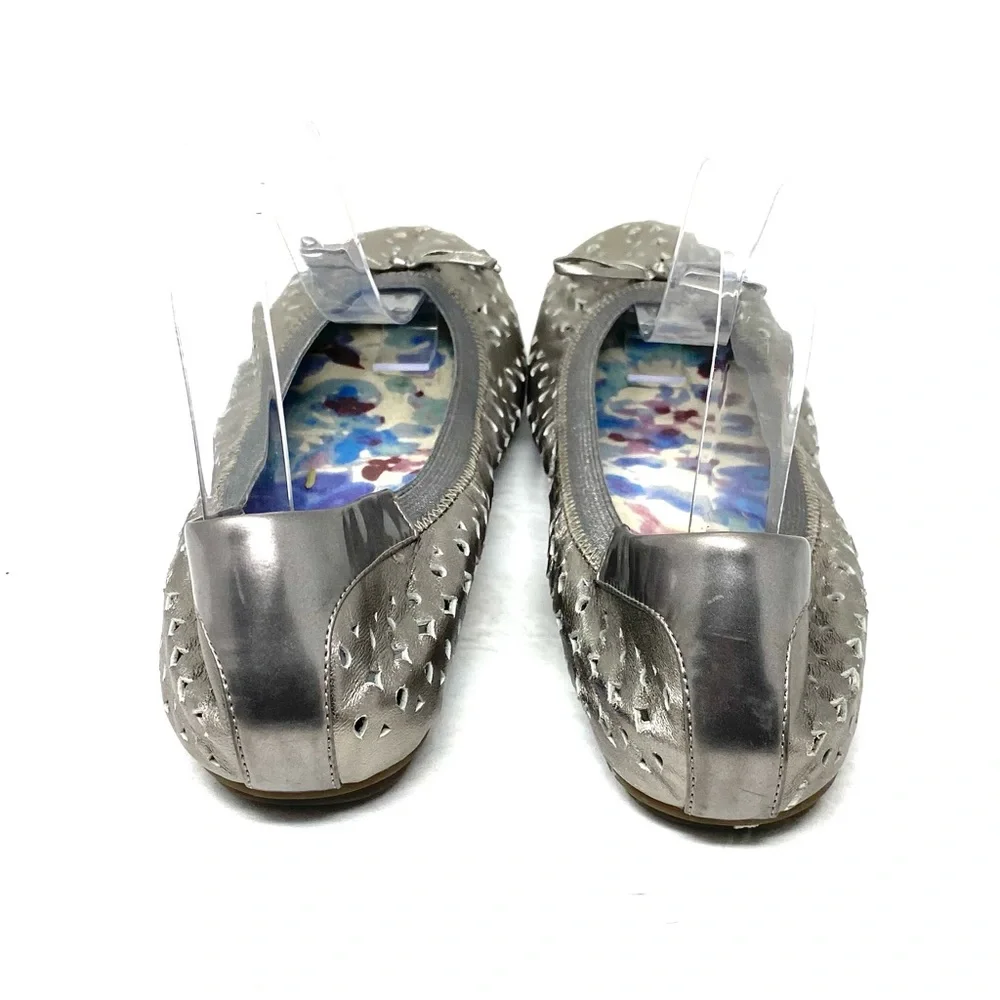 Vionic Flats - Picture 6 of 7